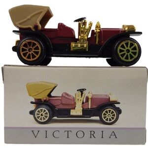 Vintage Readers Digest Mini Victoria Car Figure in box